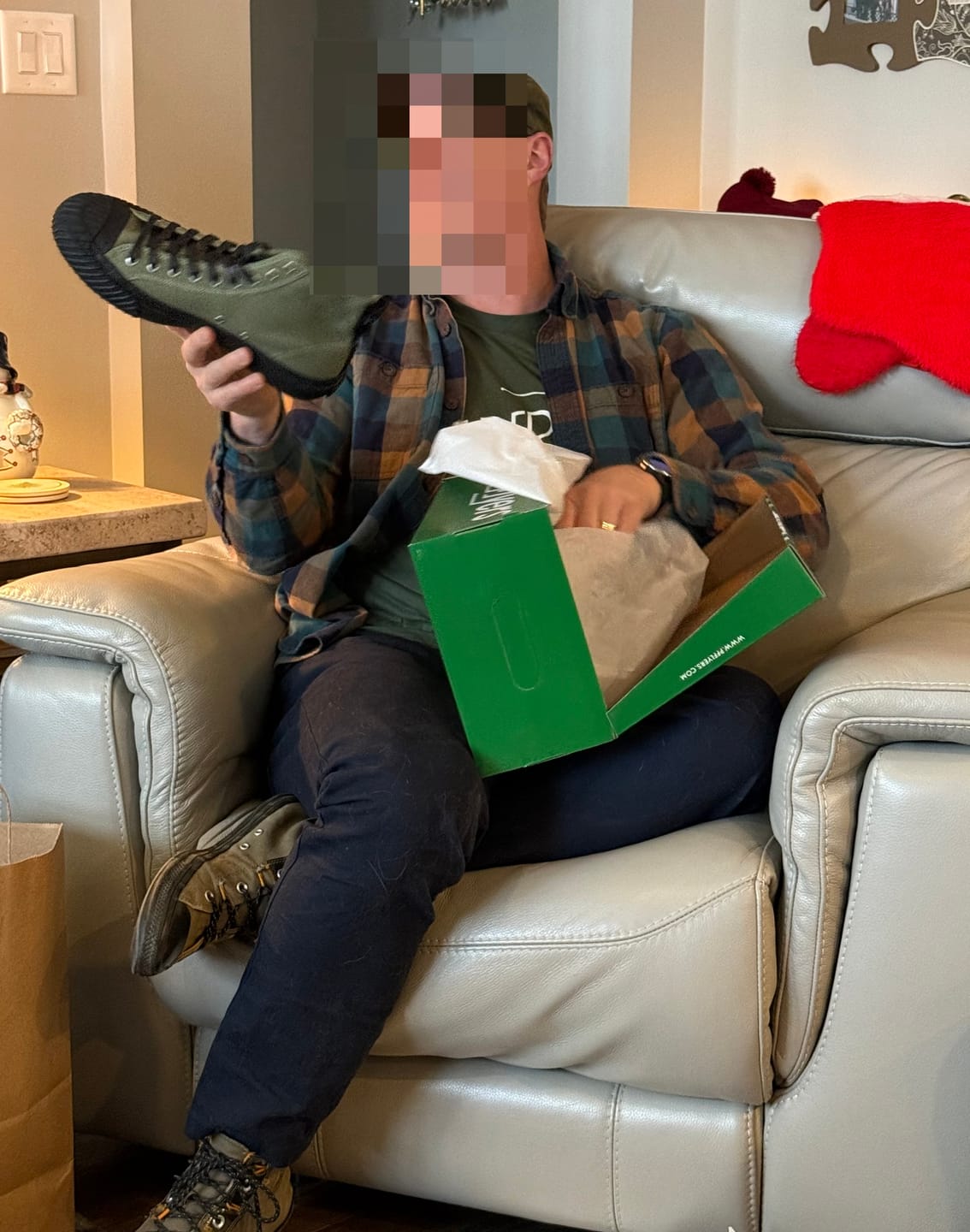 Customer photo review of Grounder High-Top Olive/Black