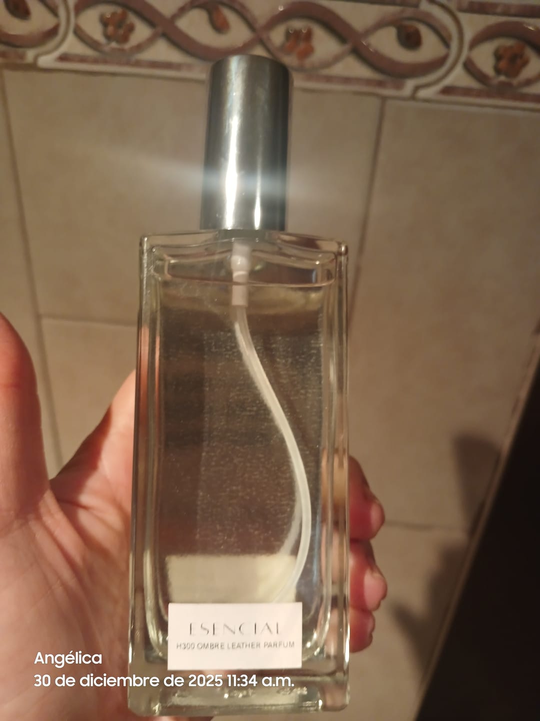 Customer photo review of H300 Inspirado en: Ombré Leather Parfum - Tom Ford