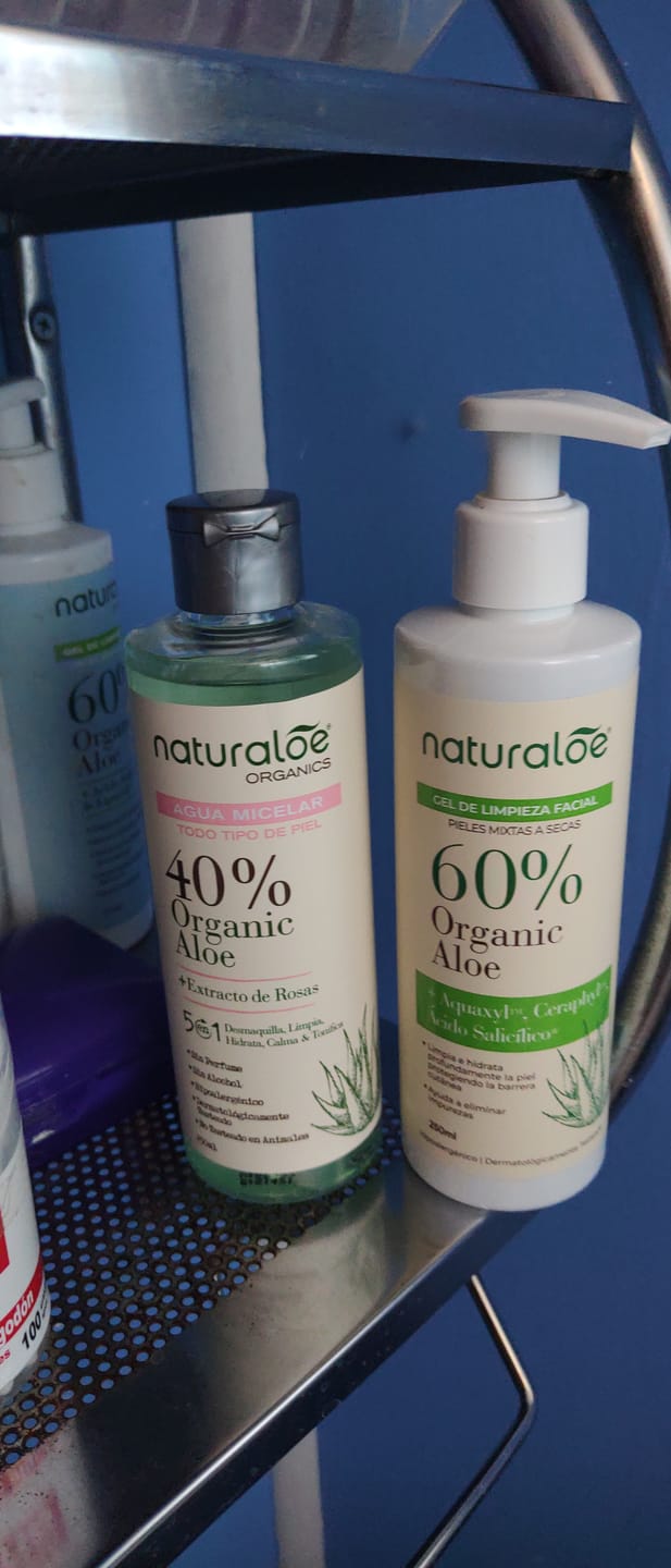 Customer photo review of Gel Limpiador Rostro Naturaloe Piel Mixta a Seca 250 ml