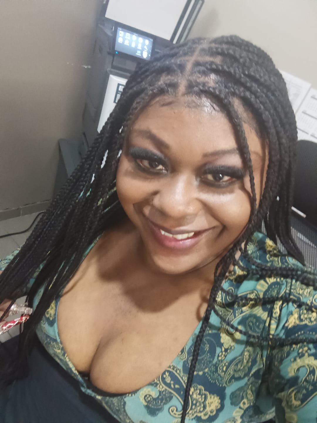 Customer photo review of Swiss HD Full Lace Knotless Box Braided Wig