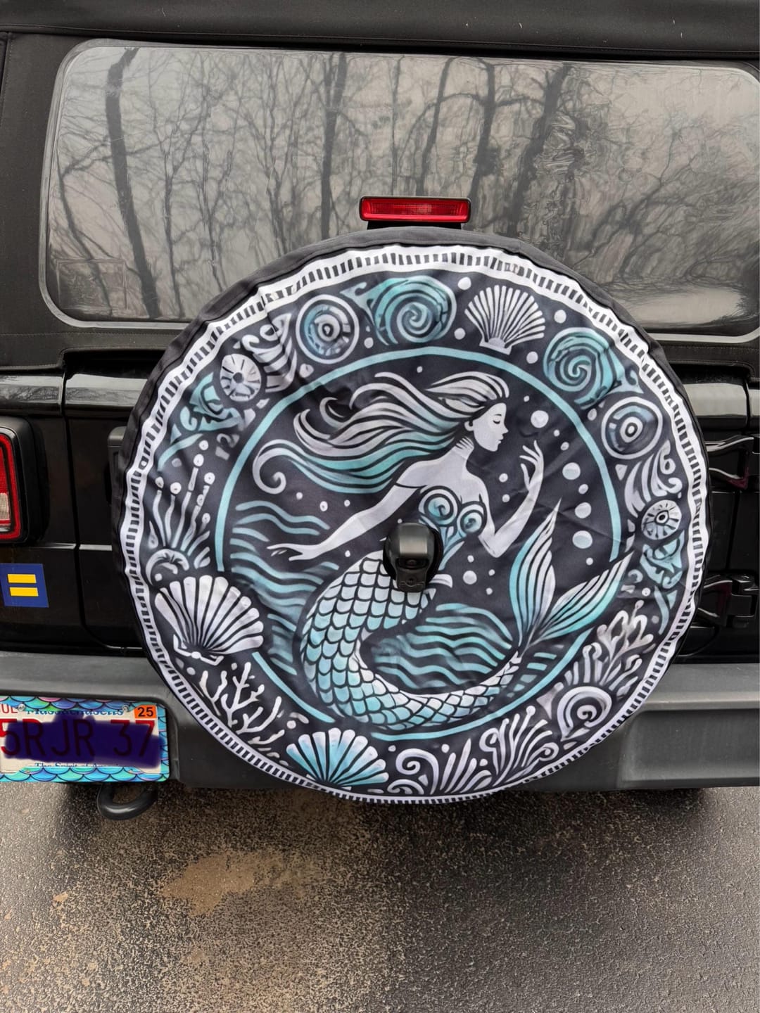 Customer photo review of Mermaid Spare Tire Cover, Ocean Coral Sea Shells Backup Camera Hole Back Rear Wheel Accessories Custom Unique Design Trailer Camper RV Car