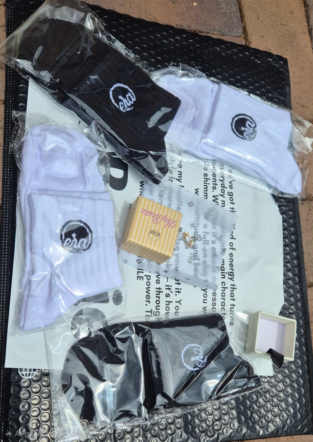 Customer photo review of Era Everyday Socks Mixed Set (4 Pairs)