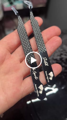 Customer video review of Volumen Wimpernverlängerung Pinzetten mit Textur für Grip Black