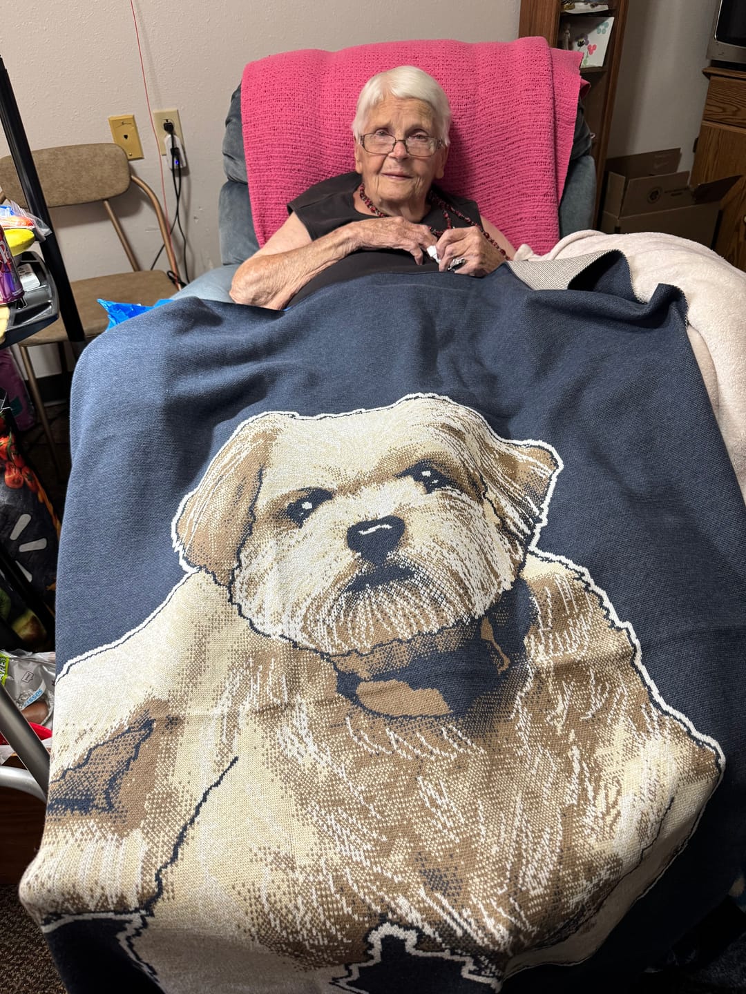 Customer photo review of Plain Dog - Custom Knitted Blanket
