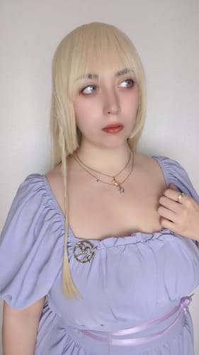 Customer photo review of Attack on Titan Ymir Long Golden Hair Basic Wig