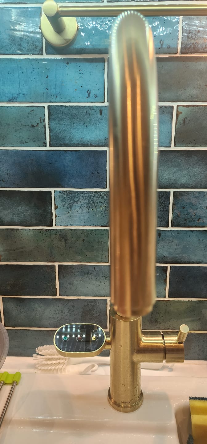 Customer photo review of ARNO Flex 4 in 1 Champagne Gold Instant Boiling Hot Water Tap