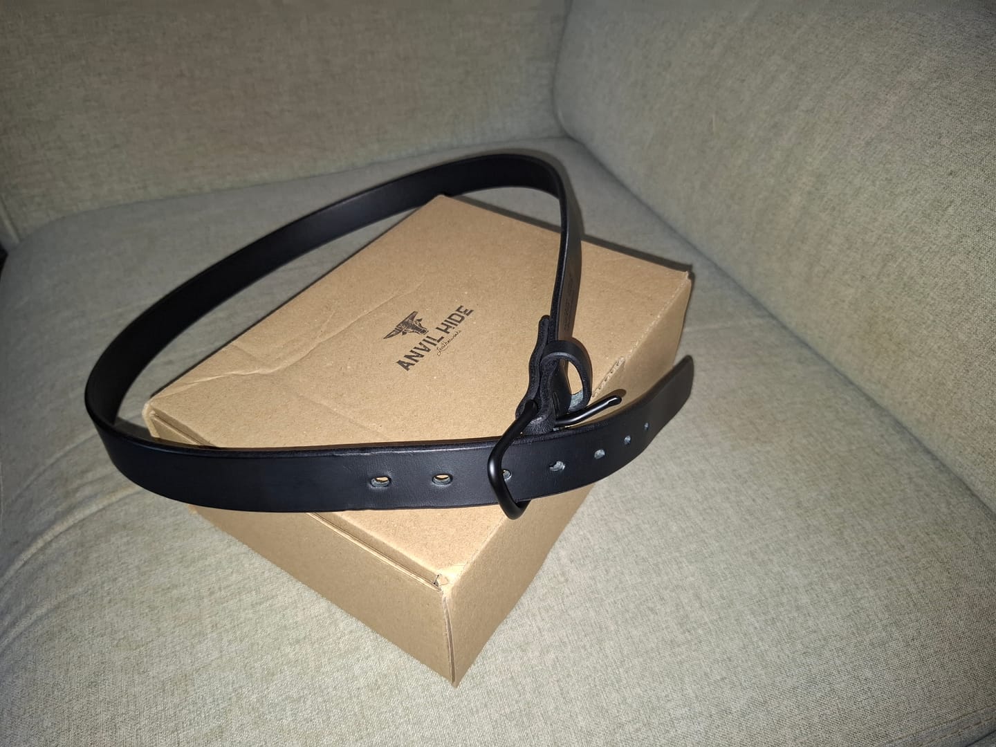 Customer photo review of The Slim Everyday belt