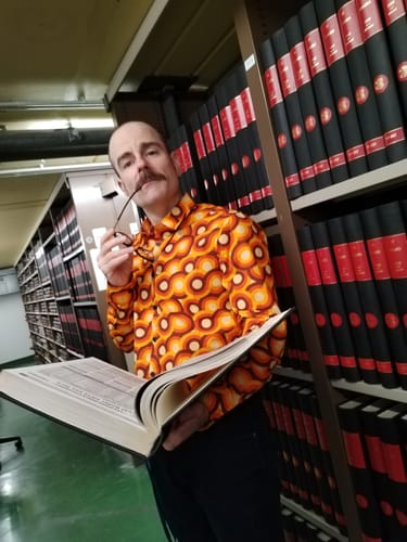 Customer photo review of Chemise à manches longues à boutons rétro orange des années 70 pour homme, motif géométrique vintage