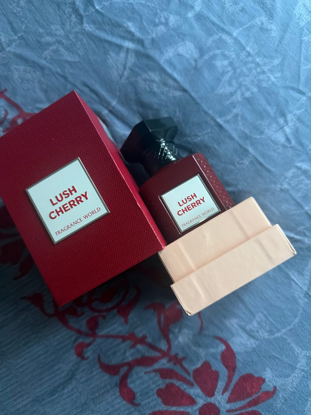 Customer photo review of Eau de Parfum Lush Cherry - Fragrance World 80 ML