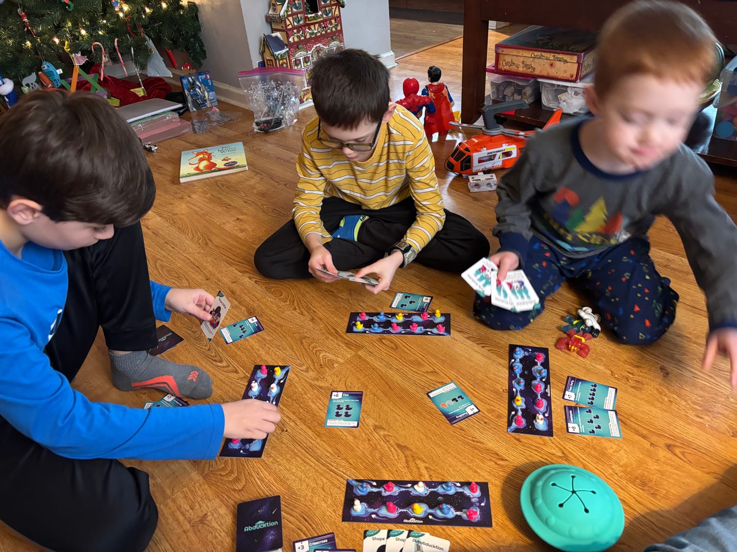 Customer photo review of Abducktion Base Game + IntergalacDuck Expansion (ships inside main box!)