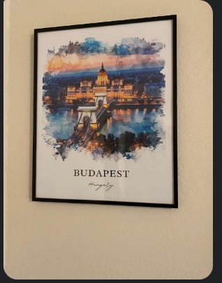Customer photo review of Budapest, Hungary – Watercolor Art Print