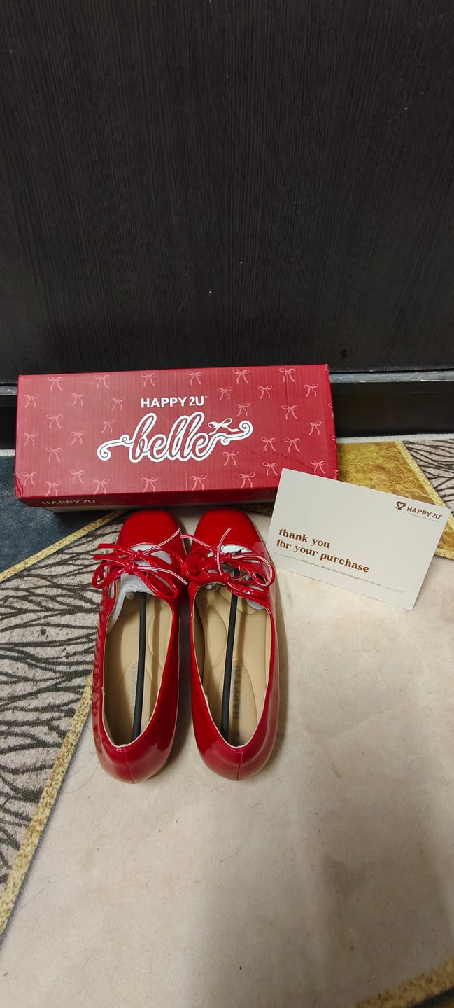 Customer photo review of Clara Glossy Ribbon Flats