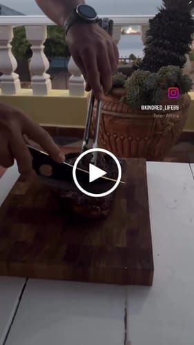 Customer video review of BraaiPlank™ "Beenlem" Hammer Forged Boning Knife