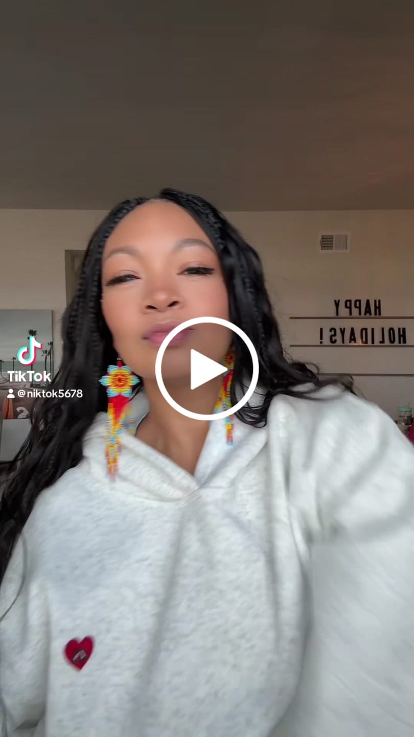 Customer video review of Aelfric Eden Solid Pullover V302 Boxy Hoodie