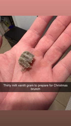 Customer photo review of Yummy Gummy - D9