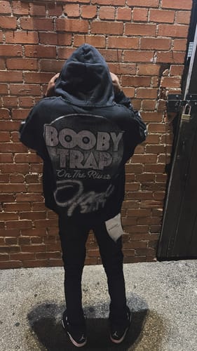 Customer photo review of Triple Sevens Trap Logo Hoodie Black