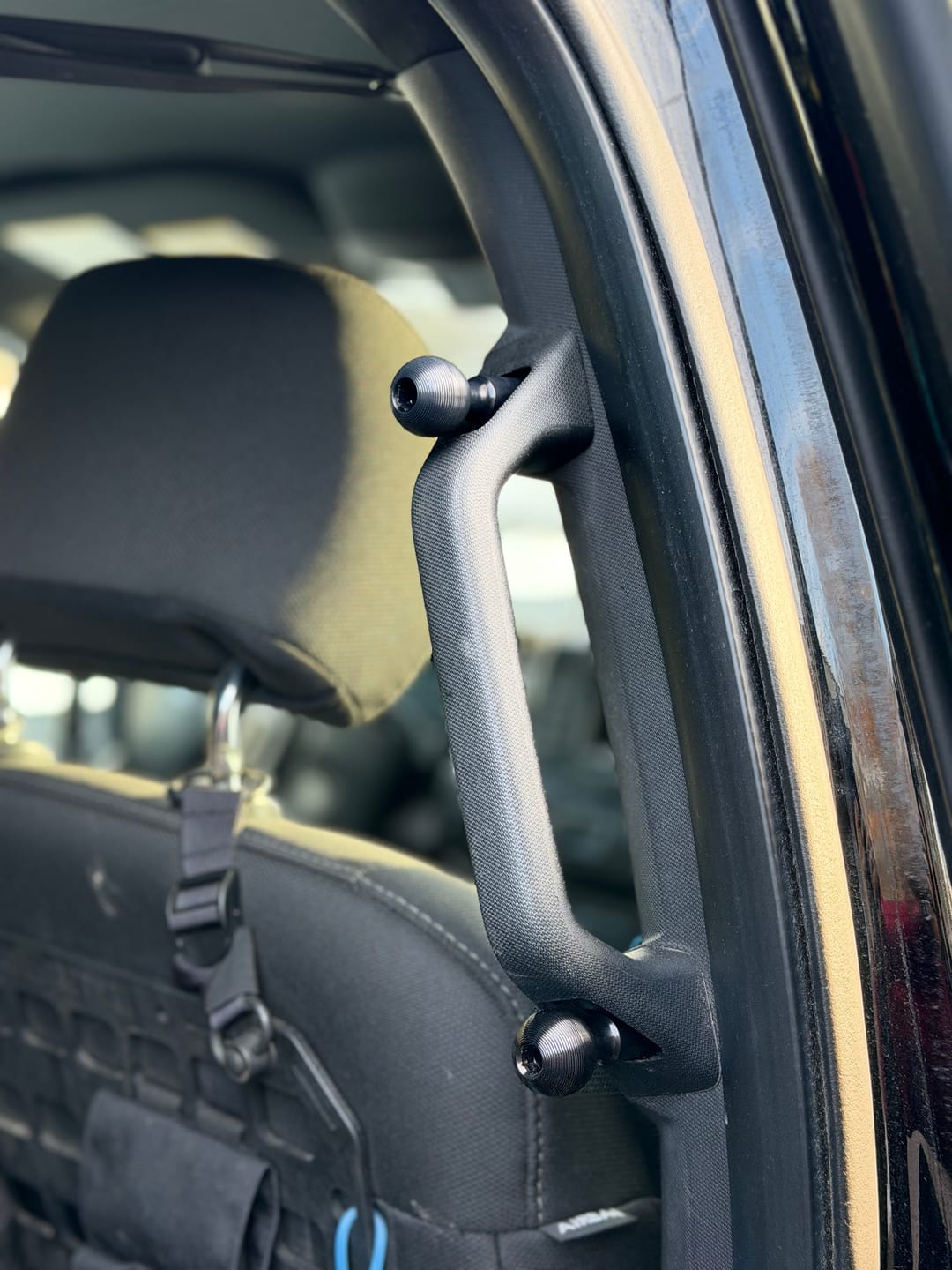 Customer photo review of Universal A-pillar Ball Mount