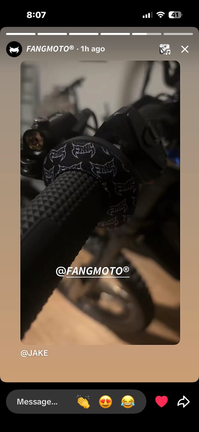 Customer photo review of Black - FangMoto Grip Donuts