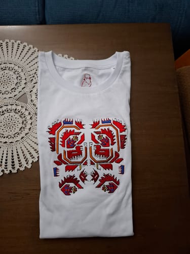 Customer photo review of Дамска тениска "Есен"