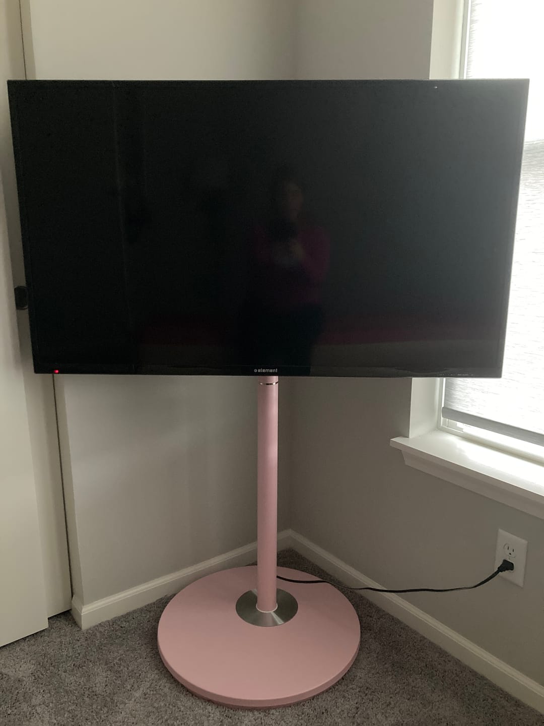 Customer photo review of Master V2 FT65 TV Stand