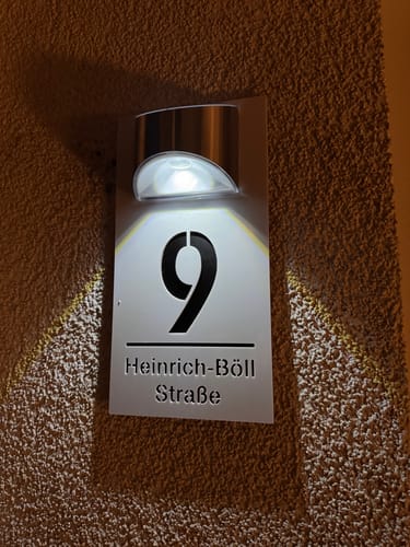 Customer photo review of NumLux™ | Ihre personalisierte Hausnummer