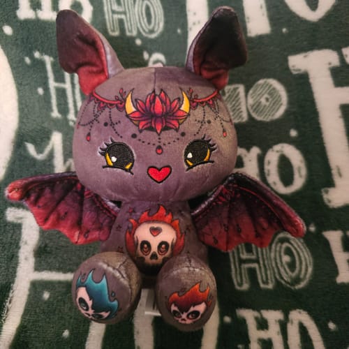 Customer photo review of Batties Plush Pendant Blind Box