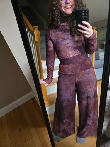 Customer photo review of Luz Lounge Pants 'Hand-Dyed' Cozy