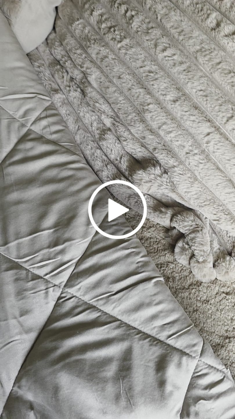 Customer video review of Matras Hoeslaken Teddy - Iced Coffee Taupe