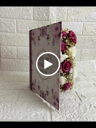 Customer video review of Fragancia LIRIC ESSENCE