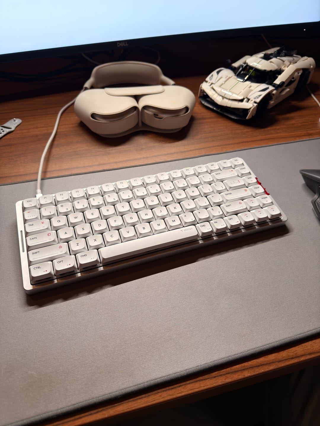 Customer photo review of IQUNIX MQ80 Aluminum Low Profile Mechanical Keyboard
