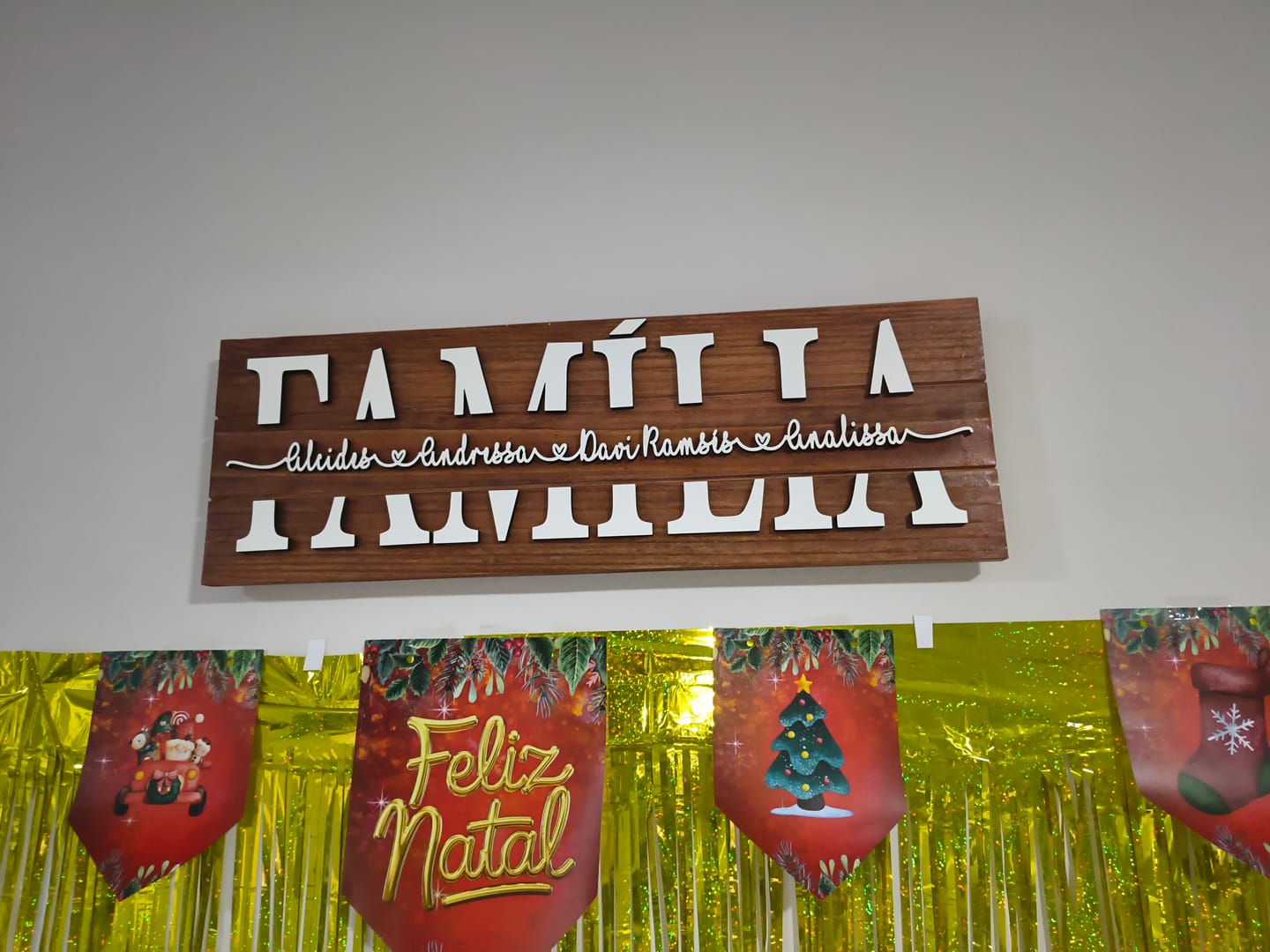Customer photo review of Placa da Família Personalizada
