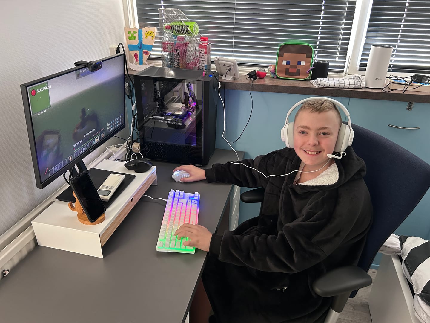 Customer photo review of ScreenON - Intel Core i5 - 500GB SSD - 16GB RAM - RTX 3050 - GamePC.V920231 - Windows 11