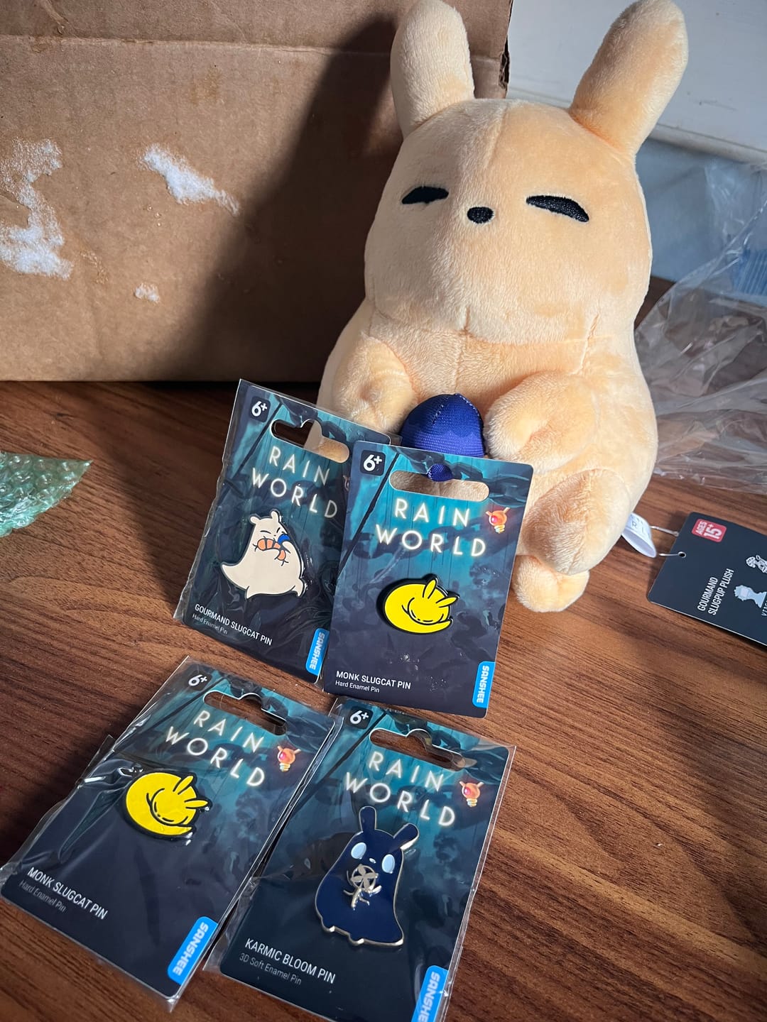Customer photo review of Rain World - Gourmand Slugpup Plush