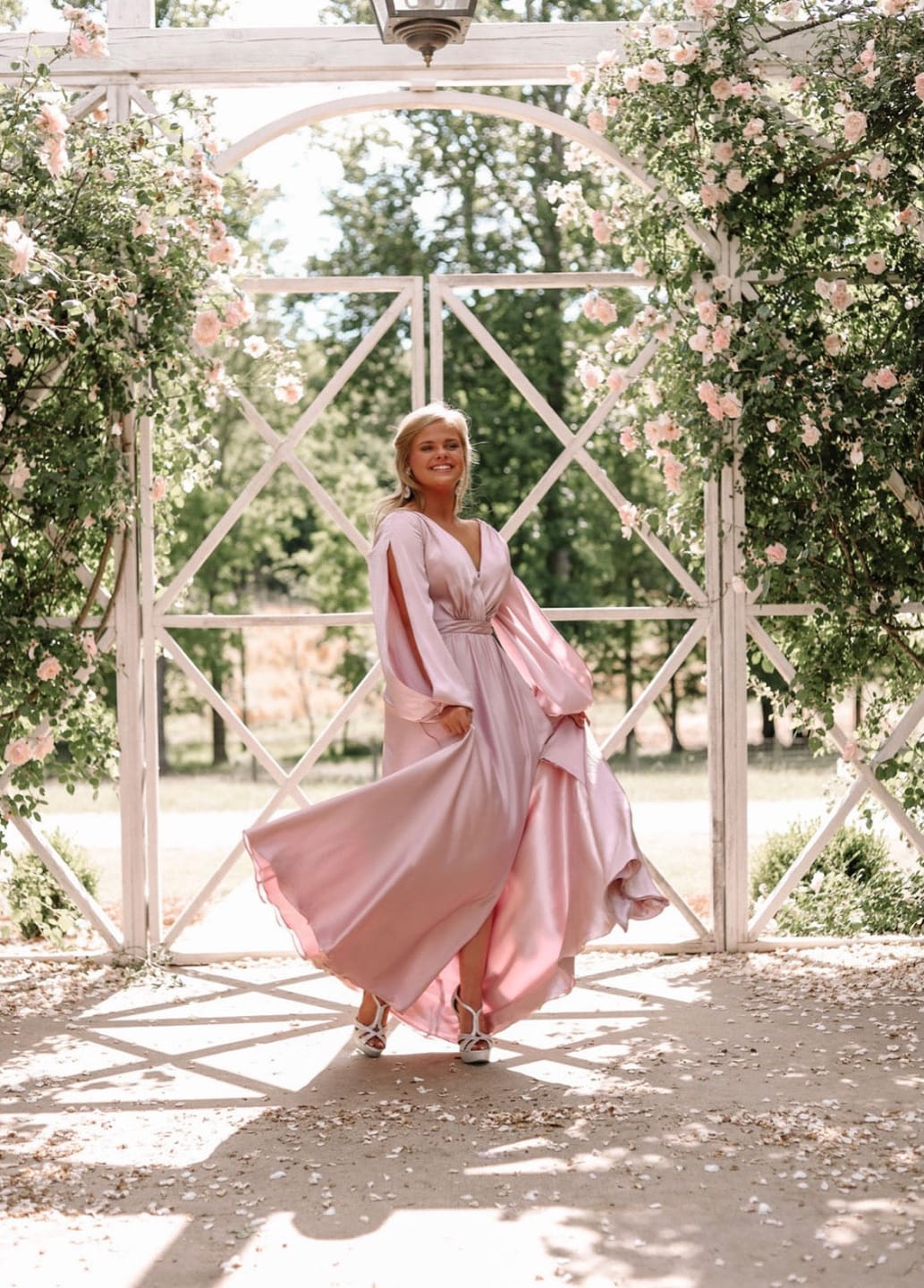 Customer photo review of Ladivine 7475 Long Split Blouson Sleeve Formal Dress Thigh Split