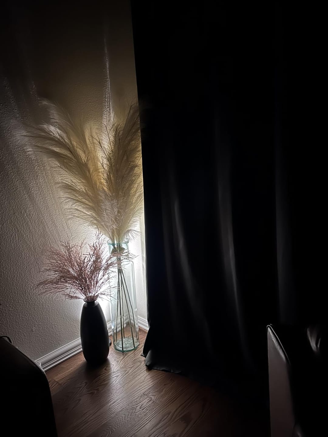 Customer photo review of LightsCordless™ RGB Rechargeable Picture Light