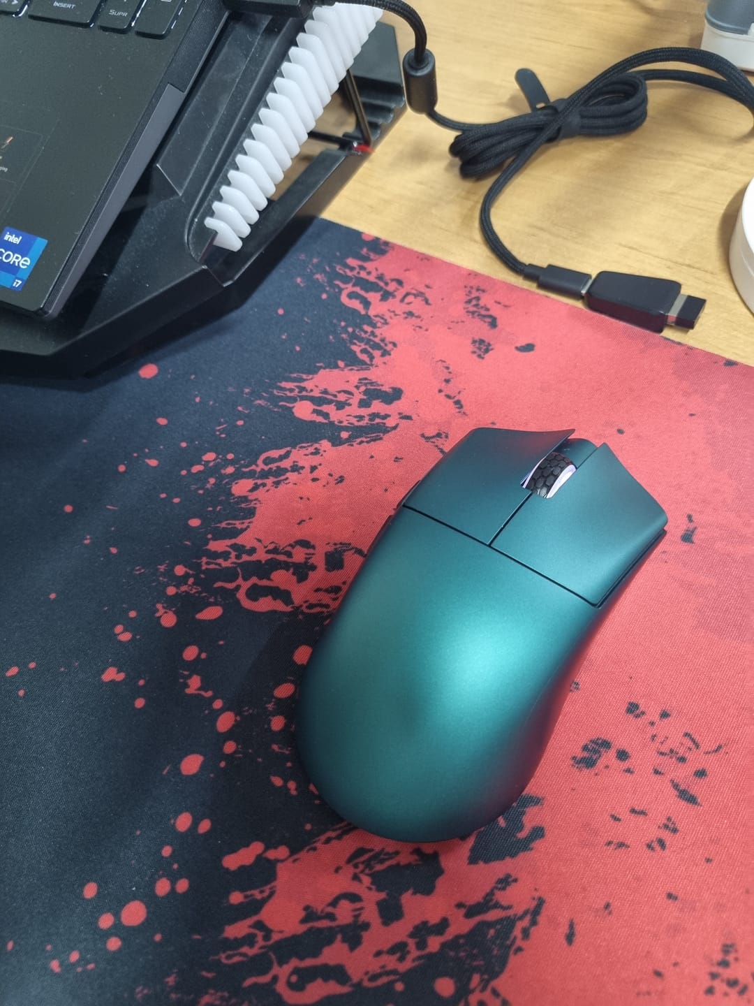 Customer photo review of Darmoshark M3 V2 Wireless Mouse