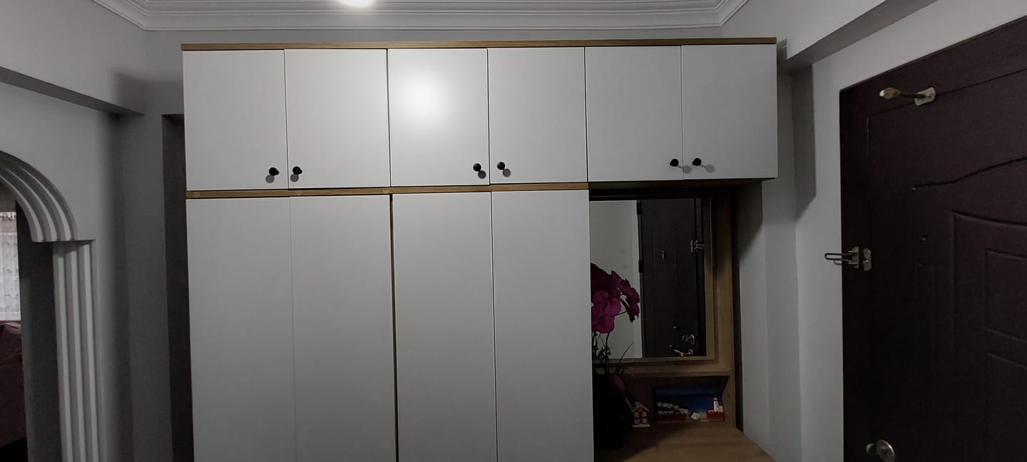 Customer photo review of Rani EA142 Portmanto Çekmeceli Aynalı Askılı Ayakkabılık Vestiyer Sepet Ceviz - Beyaz