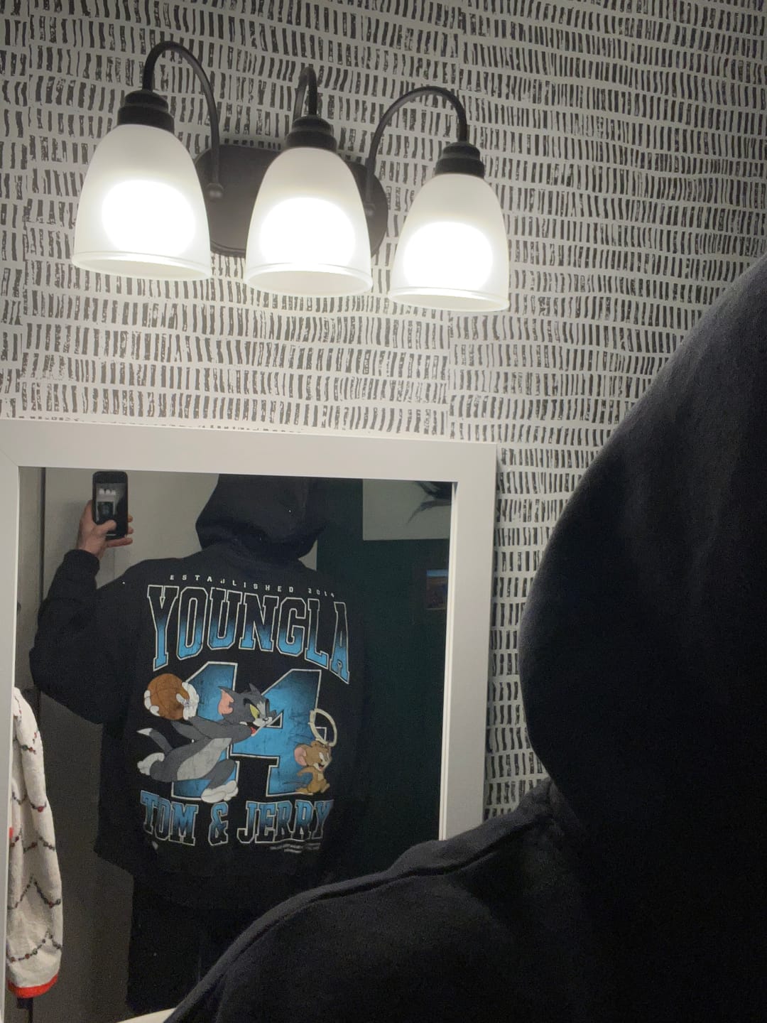 Customer photo review of 5047 - Tom & Jerry Pullover