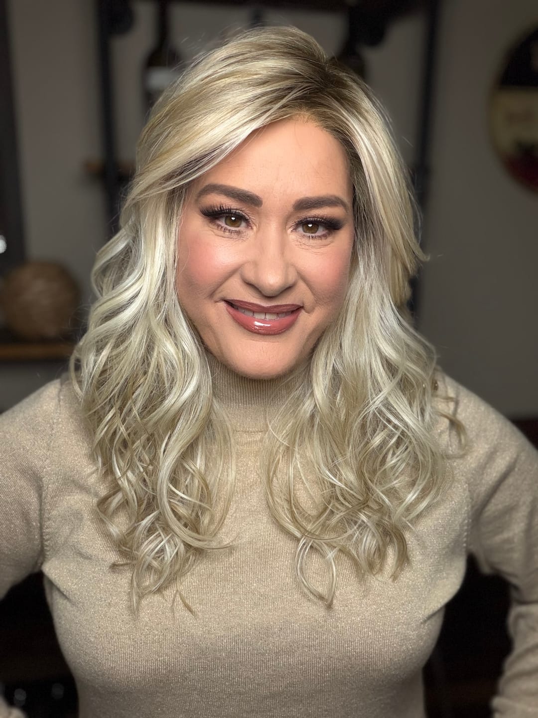 Customer photo review of ALMOST FAMOUS - Paparazzi Blonde