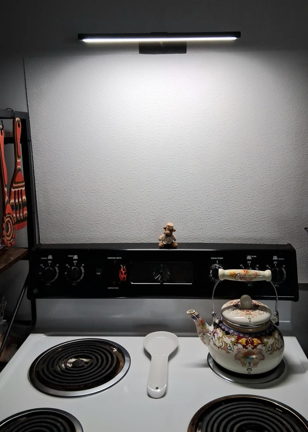Customer photo review of LightsCordless™ RGB Rechargeable Picture Light