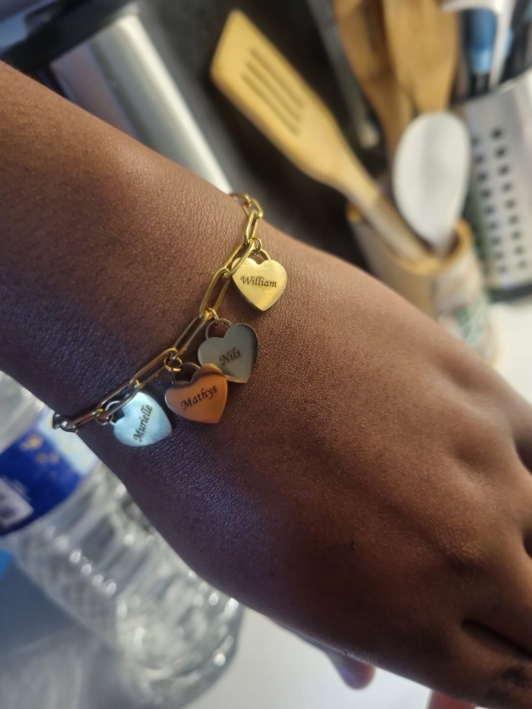 Customer photo review of Bracelet Prénom Personnalisé à Cœurs Multiples