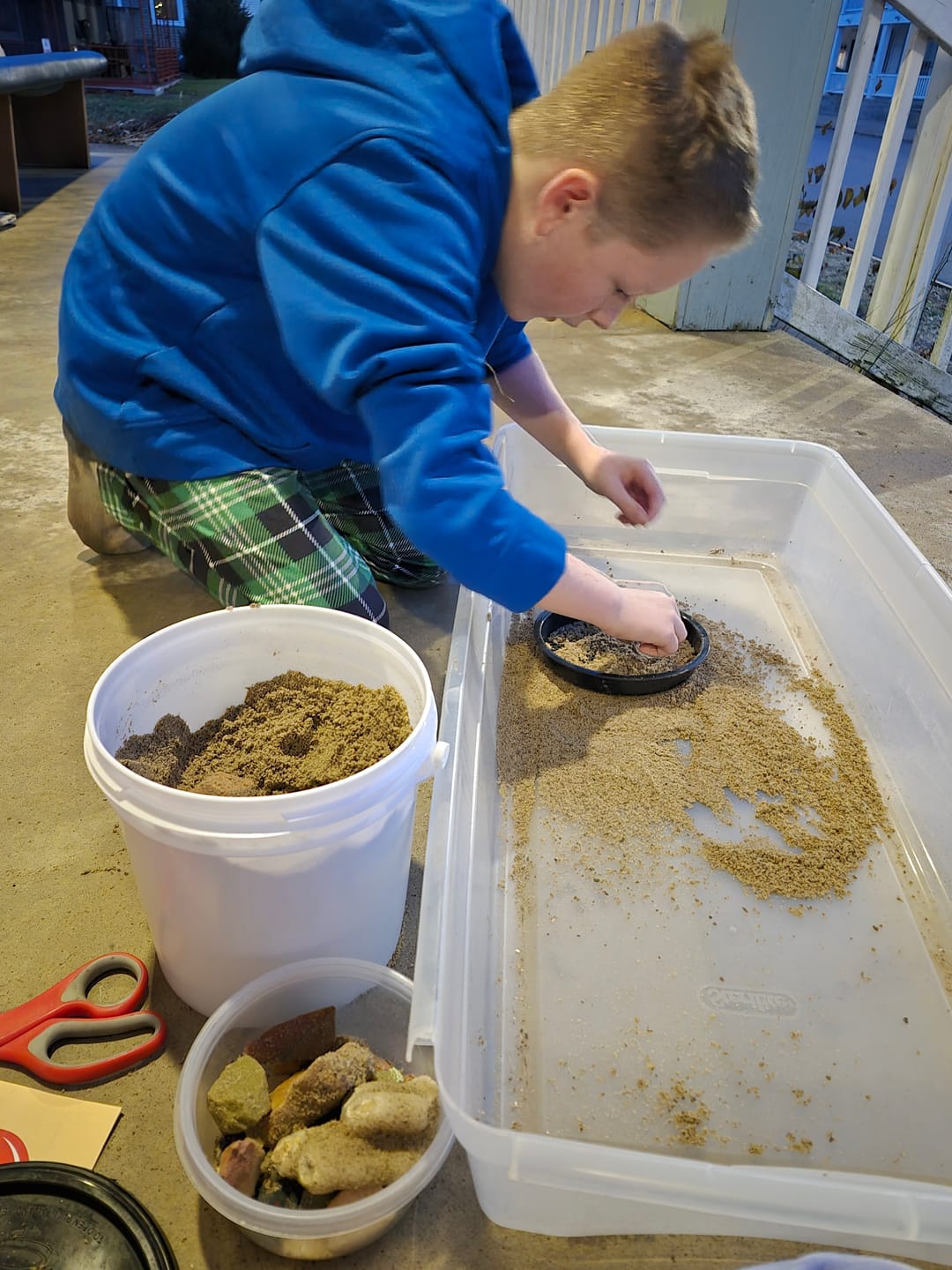 Customer photo review of Scoop of Tumbled Stones