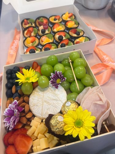 Customer photo review of Cyberjaya Charcuterie Cheese Fruit Grazing Platter (Malaysia)