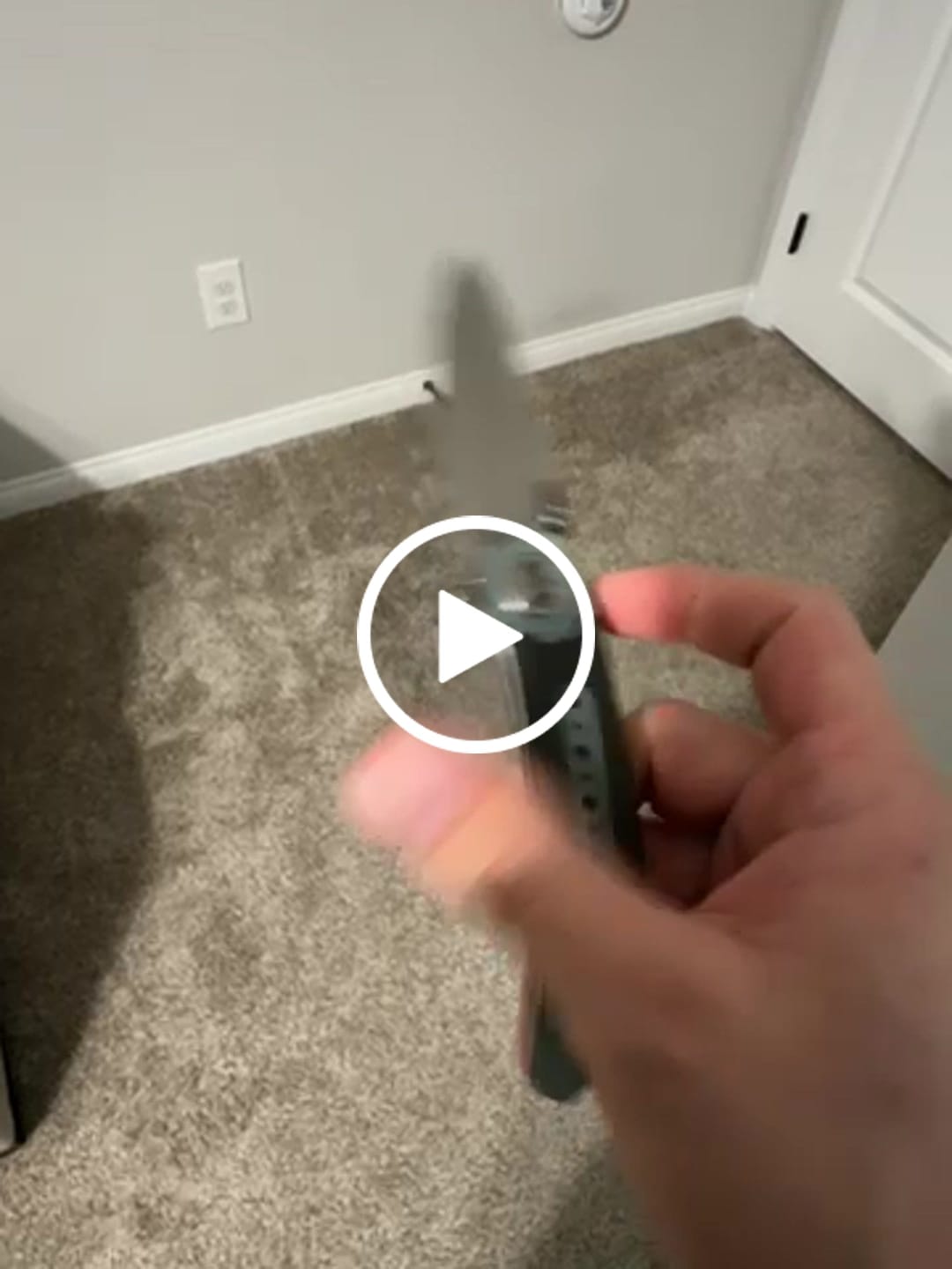 Customer video review of EDC 7'' Pocket Knife