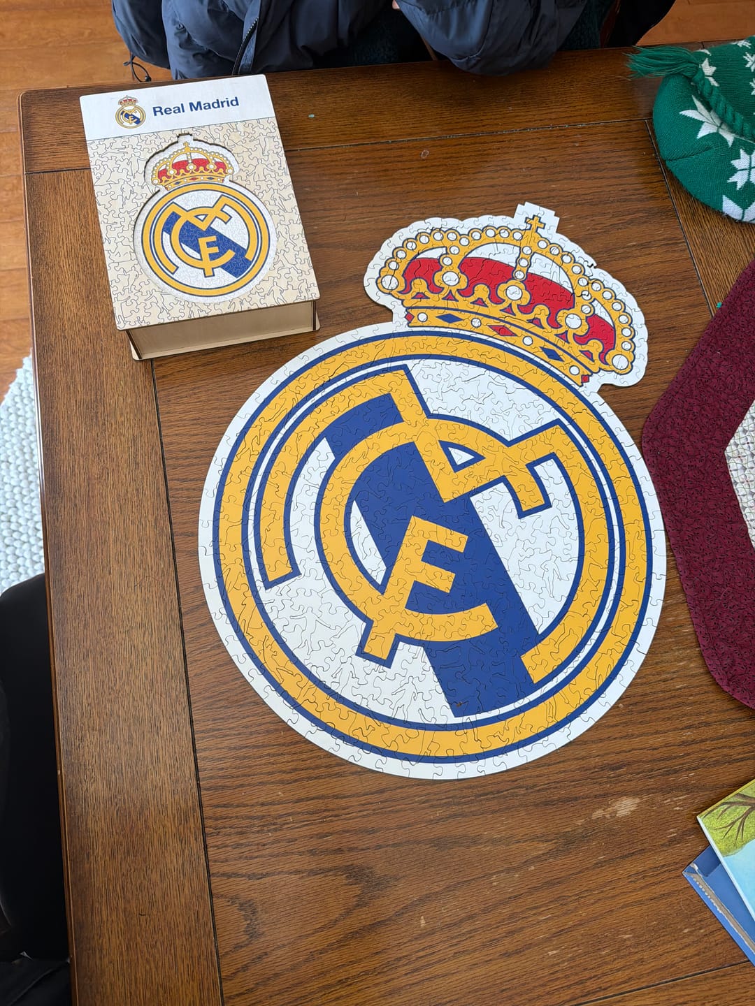 Customer photo review of Real Madrid CF® Logo - Wooden Puzzle