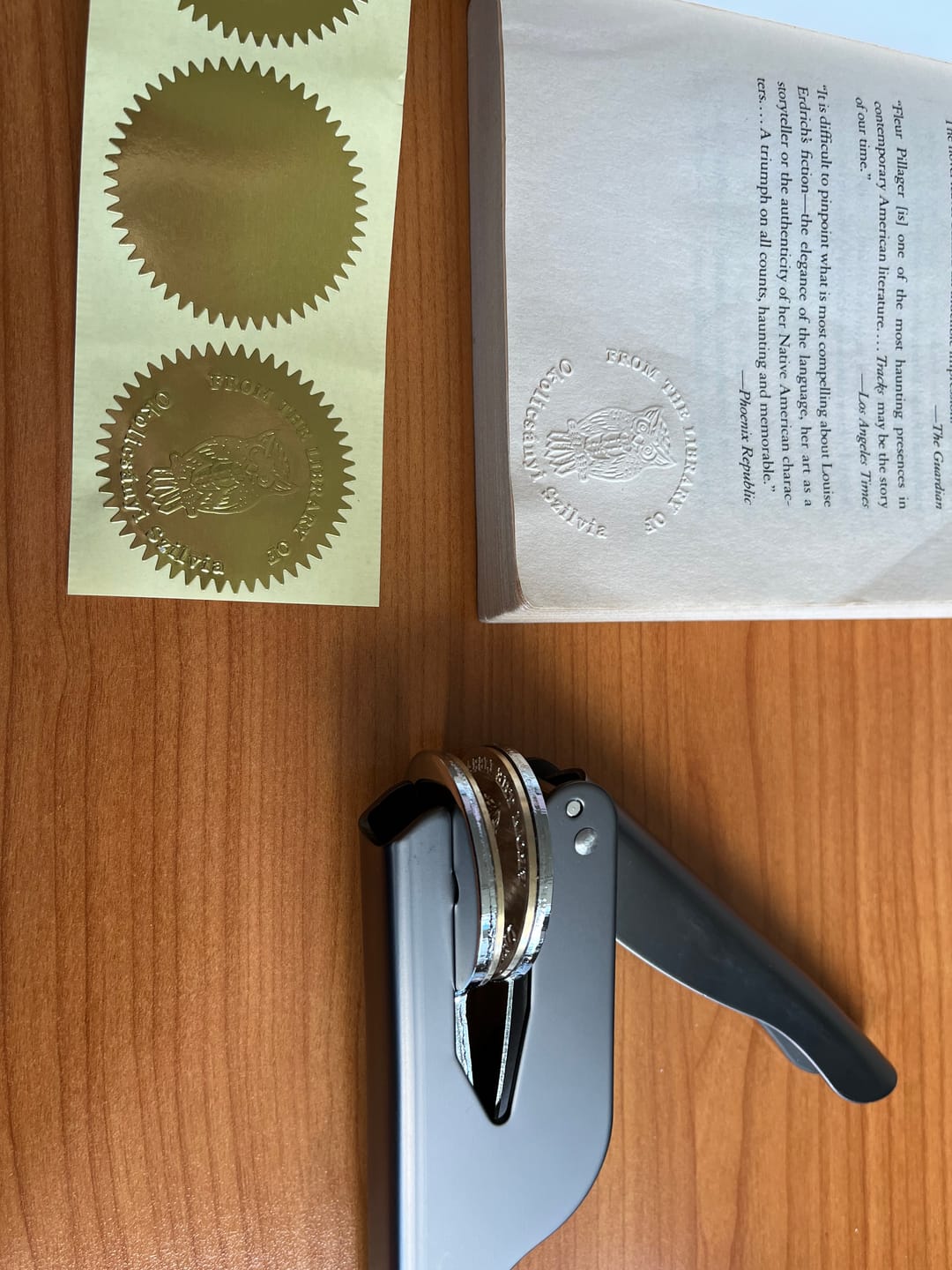 Customer photo review of 50 Golden Seal Sticker
