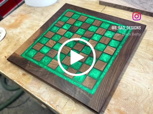 Customer video review of 14.5x14.5x0.5" Medium Chess Board Silicone Mold With 1.5" Squares
