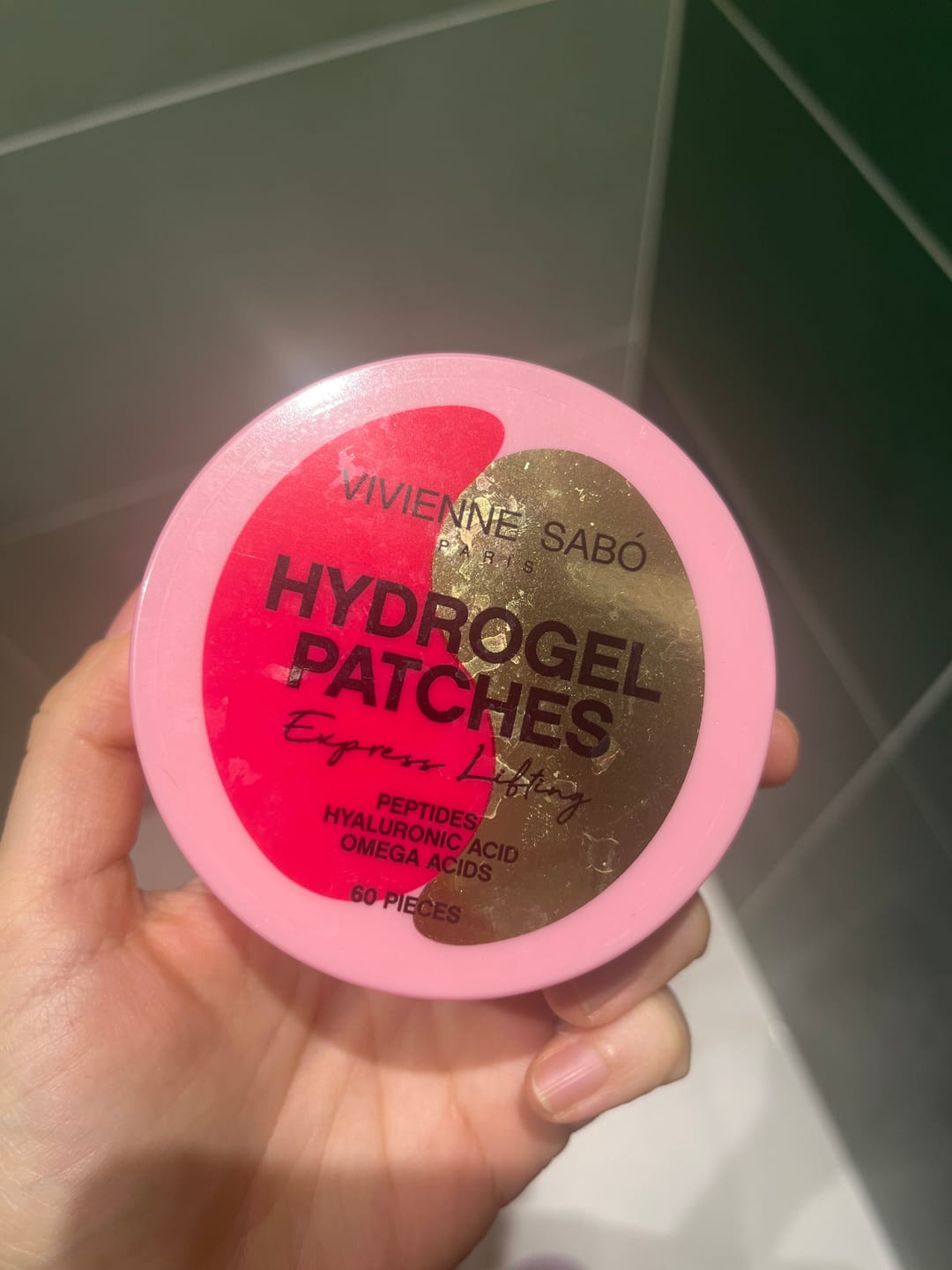 Customer photo review of Хиалуронови хидрогел пачове с колаген Vivienne Sabo