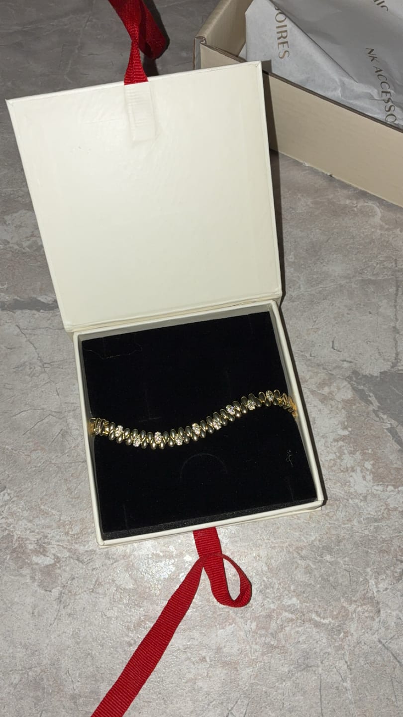 Customer photo review of Armband VIP Drop