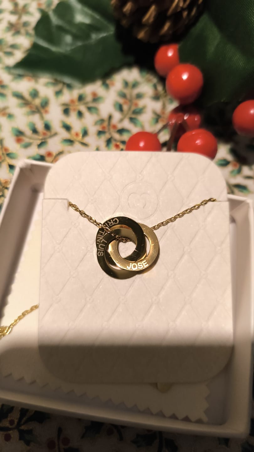 Customer photo review of Collar Amity - Personalizado